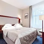 ホテル Atrium 4*