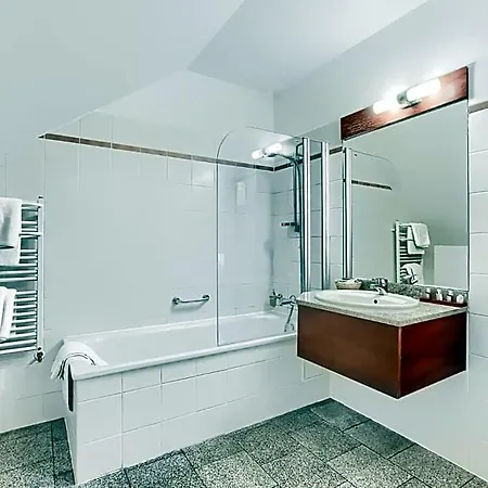 Atrium 호텔