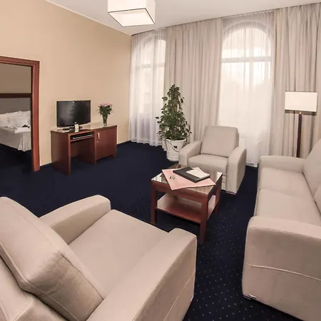 Atrium Otel